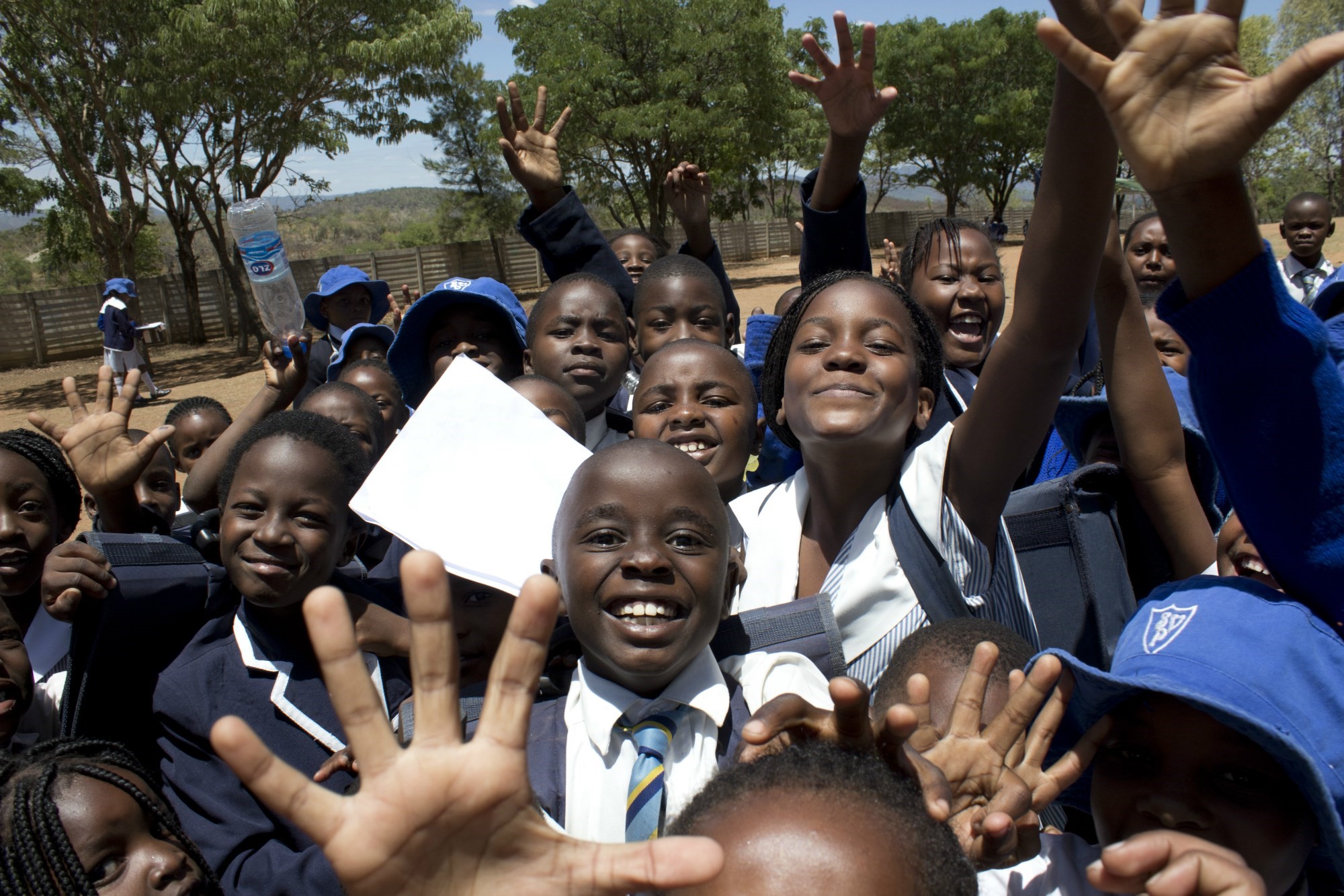 Glade skolebarn i barnebyen i Bindura, Zimbabwe. Foto: Camilla Elvik